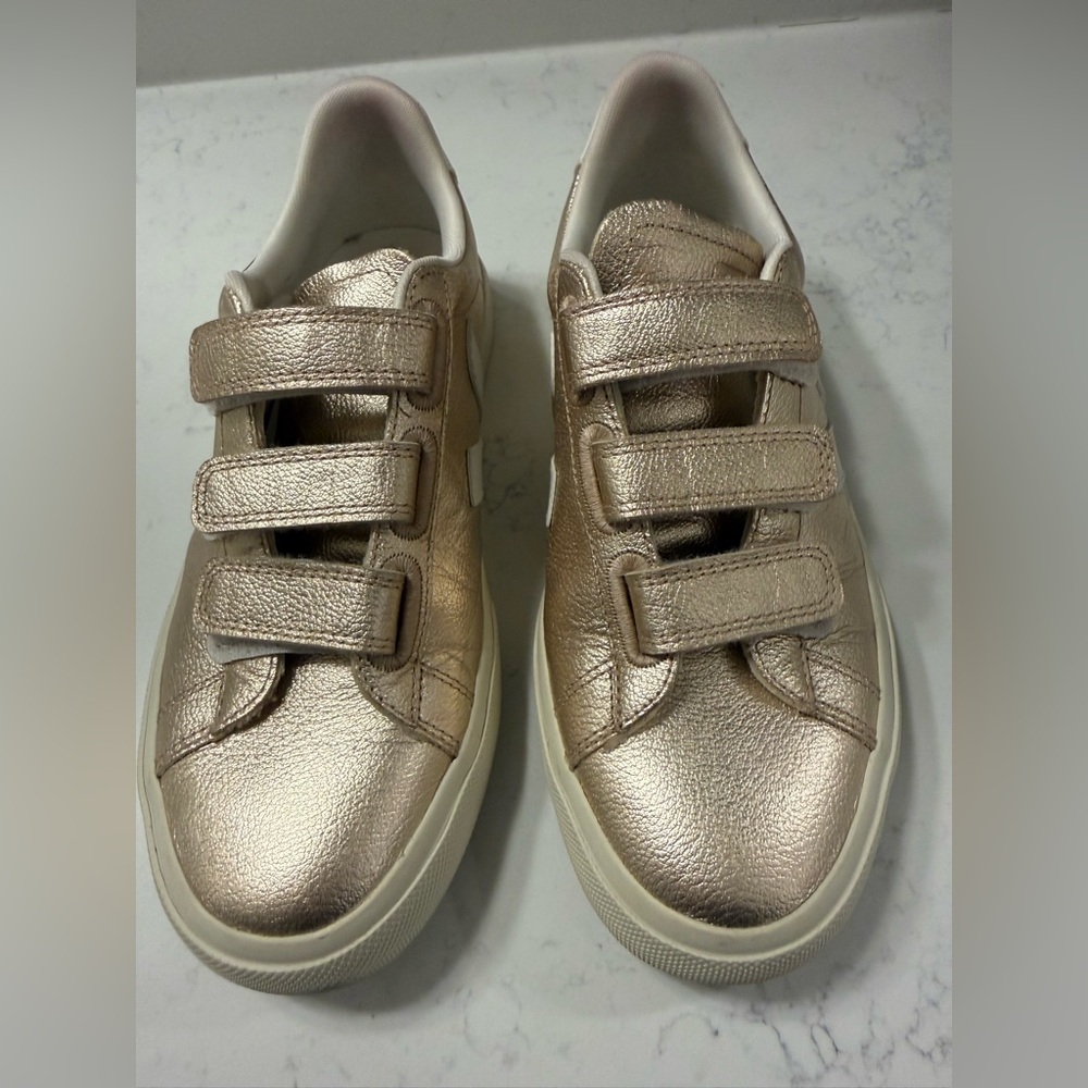 Veja ChromeFree Recife Sneakers size 39 - Anthropologie gold and white - Picture 3 of 13